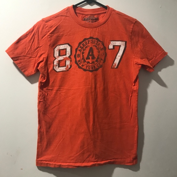🍁5/10$!! EUC Aero Tee - Picture 1 of 6